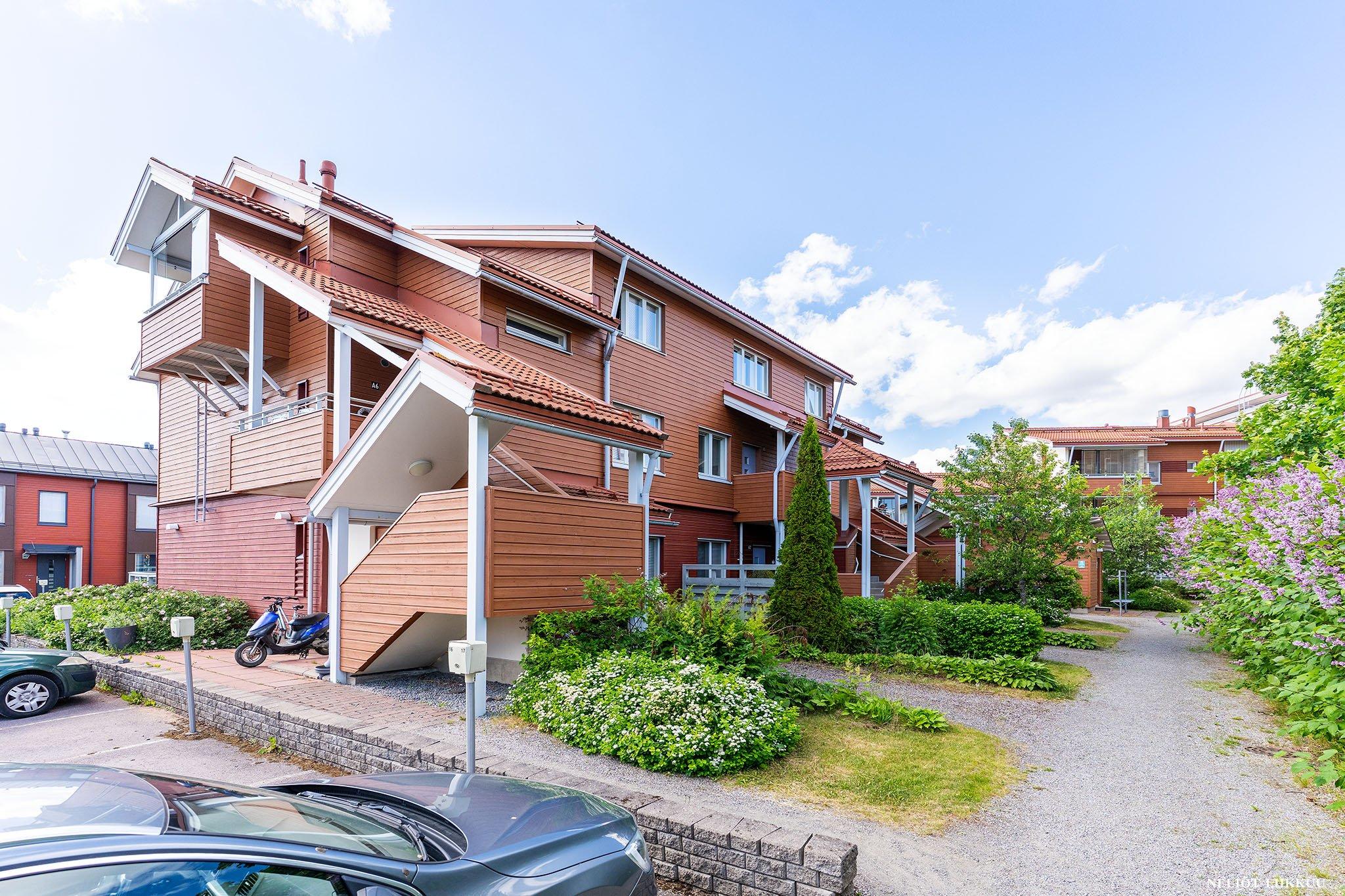 Laulunvainionkatu 1