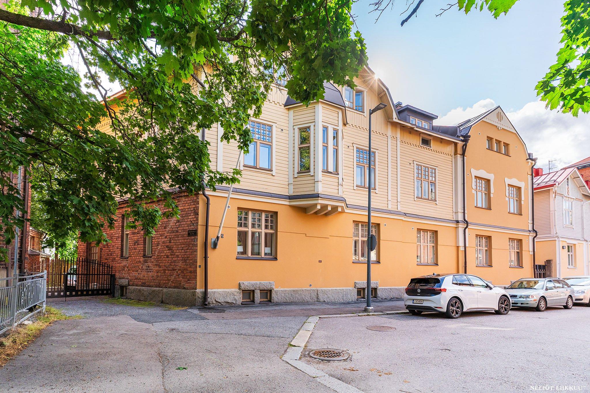 Polvikatu 5